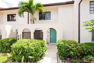Beach Townhome/Townhouse For Sale in Boca Raton, Florida