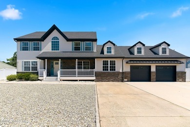 Beach Home For Sale in Toms River, New Jersey
