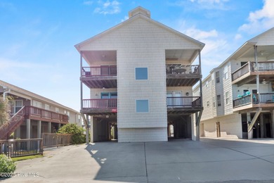 Beach Condo For Sale in Carolina Beach, North Carolina