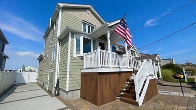 Beach Home Sale Pending in Seaford, New York