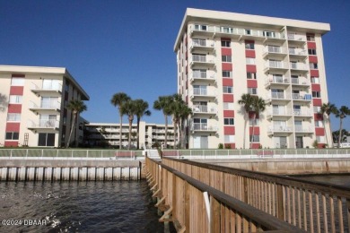 Beach Condo For Sale in Daytona Beach, Florida