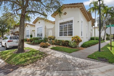 Beach Townhome/Townhouse For Sale in Boynton Beach, Florida