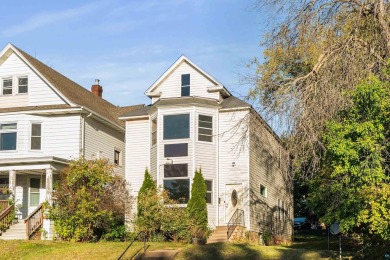 Beach Home For Sale in Duluth, Minnesota