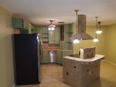 Beach Condo For Sale in West Palm Beach, Florida