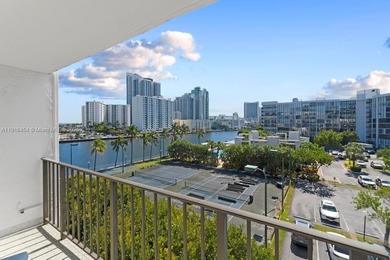 Beach Condo For Sale in Hallandale Beach, Florida