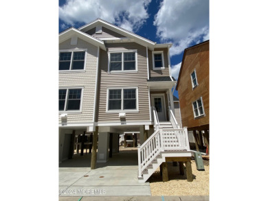 Beach Condo Sale Pending in Mantoloking, New Jersey