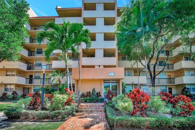 Beach Condo For Sale in Lauderhill, Florida