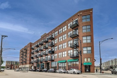 Beach Condo Active Under Contract in Chicago, Illinois