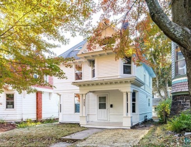 Beach Home For Sale in Duluth, Minnesota