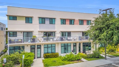 Beach Townhome/Townhouse For Sale in Lake Worth, Florida