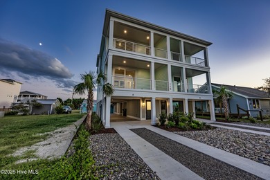 Beach Townhome/Townhouse Sale Pending in Kure Beach, North Carolina