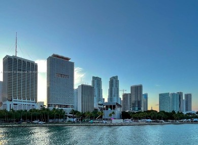Beach Condo For Sale in Miami, Florida