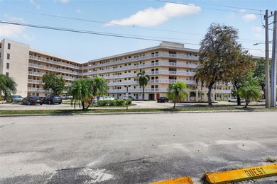 Beach Condo For Sale in Aventura, Florida