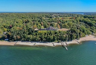 Beach Home For Sale in Lloyd Harbor, New York