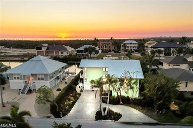 Beach Home Sale Pending in Fort Myers Beach, Florida