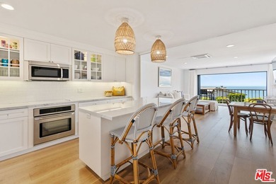 Beach Condo For Sale in Malibu, California