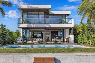 Beach Home For Sale in Miami Beach, Florida