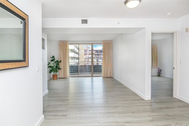 Beach Condo For Sale in Honolulu, Hawaii