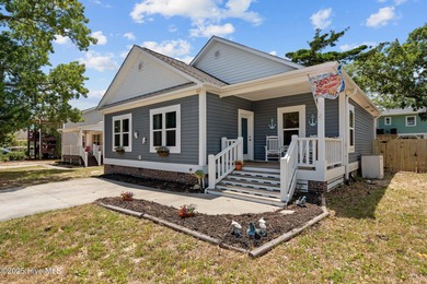 Beach Home For Sale in Oak Island, North Carolina