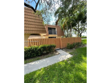 Beach Townhome/Townhouse For Sale in West Palm Beach, Florida