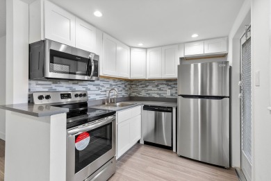 Beach Condo For Sale in Boynton Beach, Florida