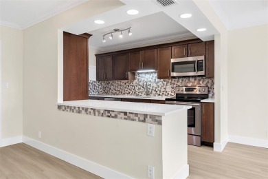 Beach Condo Active Under Contract in Fort Lauderdale, Florida