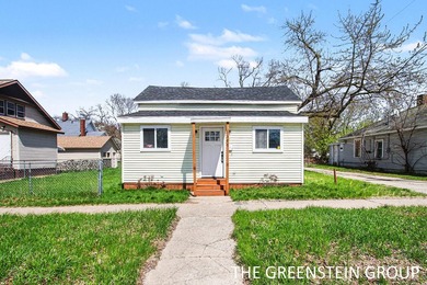Beach Home For Sale in Muskegon, Michigan