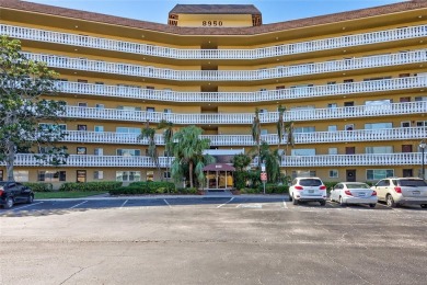 Beach Condo For Sale in Seminole, Florida