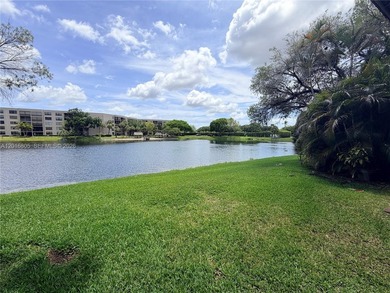 Beach Condo For Sale in Pembroke Pines, Florida