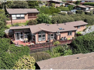Beach Home For Sale in Brookings, Oregon