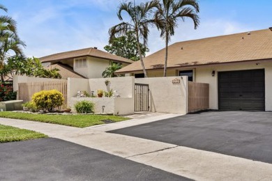 Beach Townhome/Townhouse For Sale in Delray Beach, Florida