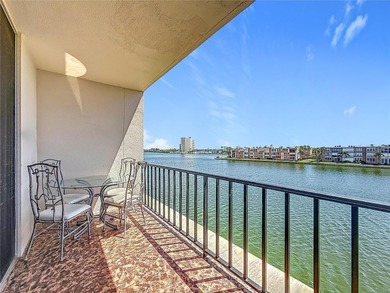 Beach Condo For Sale in South Pasadena, Florida