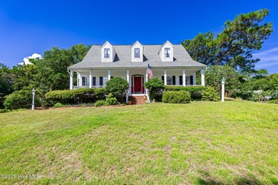 Beach Home For Sale in Emerald Isle, North Carolina