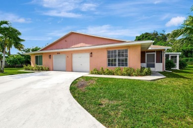 Beach Townhome/Townhouse For Sale in Boynton Beach, Florida