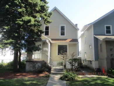 Beach Home For Sale in Whiting, Indiana