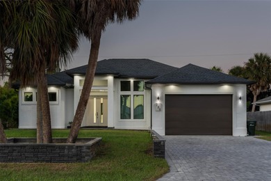 Beach Home For Sale in Venice, Florida