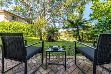 Beach Townhome/Townhouse For Sale in Coral Springs, Florida