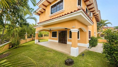 Beach Home For Sale in Panama City, 