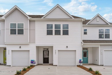Beach Townhome/Townhouse For Sale in Leland, North Carolina