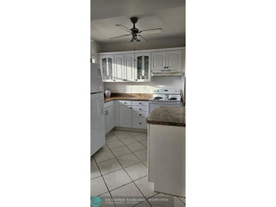 Beach Condo For Sale in Sunrise, Florida