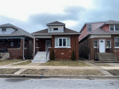 Beach Home Sale Pending in Whiting, Indiana
