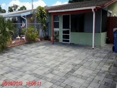 Beach Townhome/Townhouse For Sale in Oakland Park, Florida