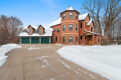 Beach Home For Sale in Green Bay, Wisconsin
