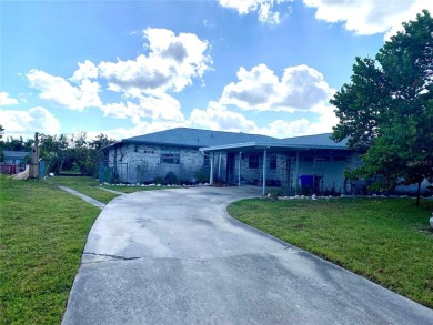 Beach Home For Sale in Ruskin, Florida