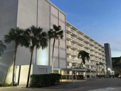 Beach Condo For Sale in Boca Raton, Florida