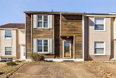 Beach Townhome/Townhouse For Sale in Virginia Beach, Virginia