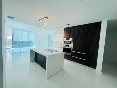 Beach Condo For Sale in Miami, Florida