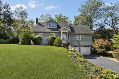 Beach Home For Sale in Cutchogue, New York