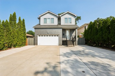 Beach Home Active Under Contract in Chicago, Illinois