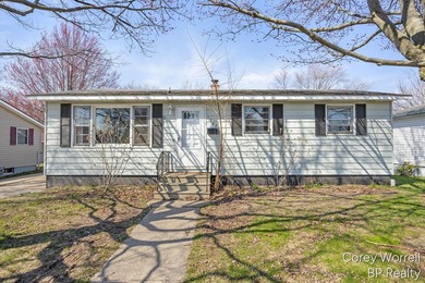 Beach Home For Sale in Grand Haven, Michigan